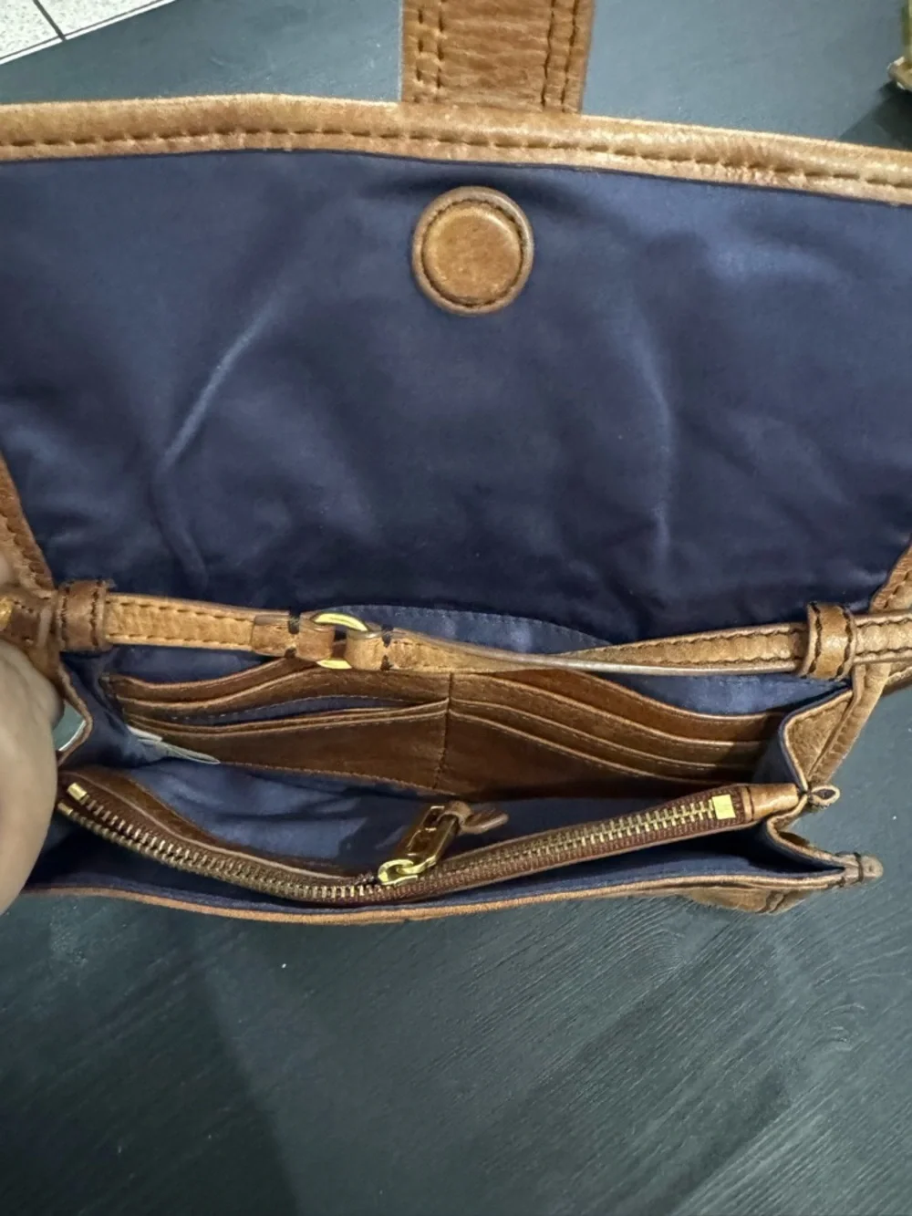 Vintage Juicy Couture Tan Brown Leather Crossbody Wallet - Picture 6 of 6